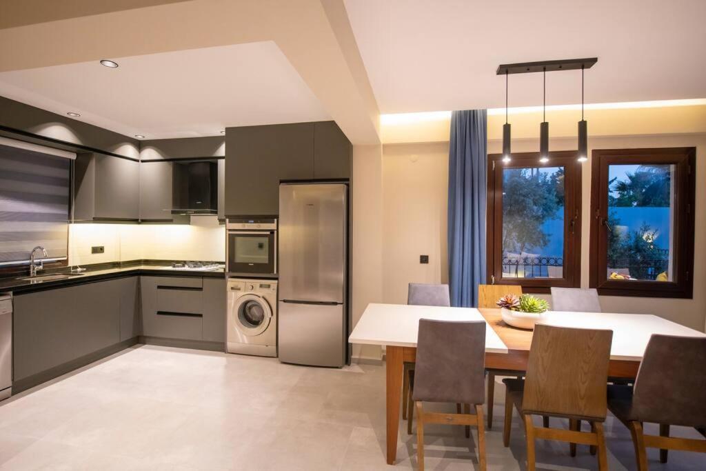 Havuzlu Korunakli Jakuzili Villa Fethiye Kültér fotó