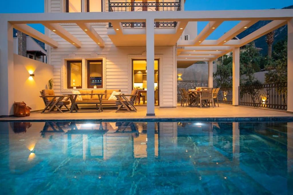 Havuzlu Korunakli Jakuzili Villa Fethiye Kültér fotó